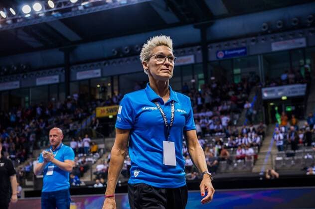 HSG Bad Wildungen Vipers TuS Metzingen Coach TuS Metzingen Edina ROTT playing OLYMP FINAL4 HSG Bad Wildungen Vipers vs TuS Metzingen Stuttgart 20 05 18 Handball OLYMP Final4 Stuttgart Baden Wuerttemberg Germany Porsche Arena