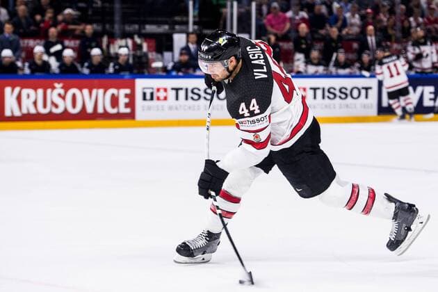 180520 Canadas Marc Edouard Vlasic tests shots during the Bronze match in the ice hockey World Cup between USA and Canada on May 20, 2018 in Copenhagen  Copyright: PETTERxARVIDSON BB180520PA036