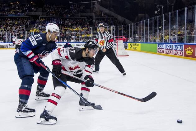 180520 USAs Anders Lee and Canadas Ryan Murray during the Bronze Match in the Ice Hockey World Cup between USA and Canada on May 20, 2018 in Copenhagen  Copyright: LUDVIGxTHUNMAN BB180520LT025