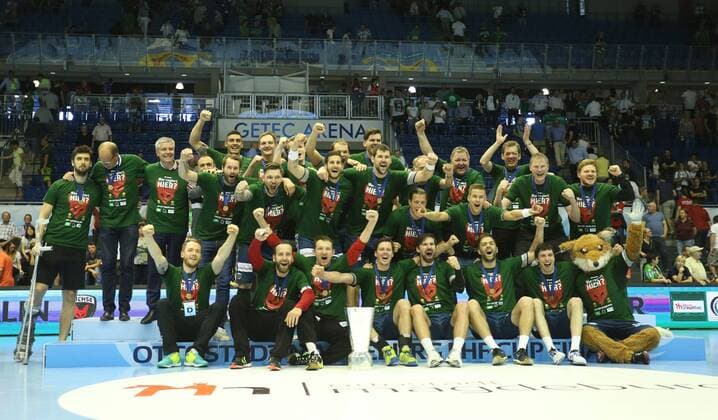 20 05 2018 xcsx Handball EHF Cup Final 4 Handball EHF Cup Final 4 Final Saint Raphael Var Handball Foxes Berlin emspor v l Foxes Berlin celebrate their Victory Cup Trophy Magdeburg