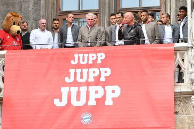 Munich Germany 20 05 2018 1 Bundesliga FC Bayern Muenchen championship celebration at Marienplatz coach Jupp Heynckes FCB is honored DeFodi527