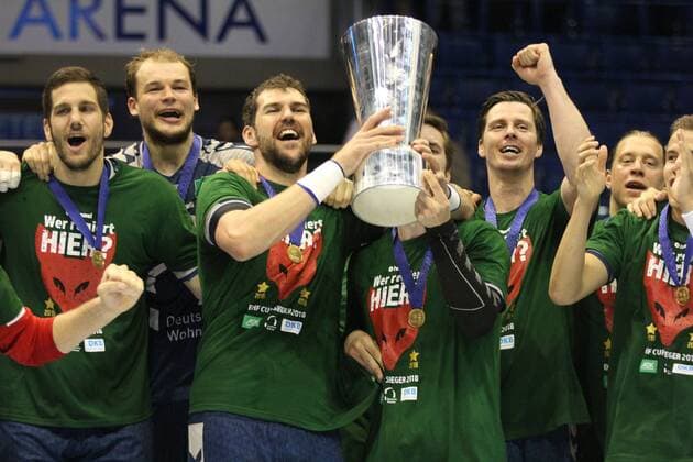 20 05 2018 xcsx Handball EHF Cup Final 4 Handball EHF Cup Final 4 Final Saint Raphael Var Handball Foxes Berlin emspor v l Foxes Berlin celebrate their Victory Cup Trophy Magdeburg