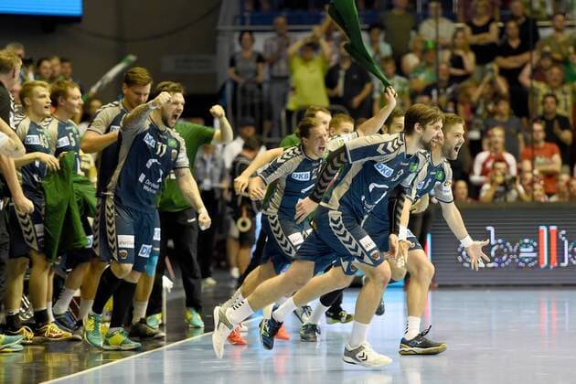 Handball Men EHF Cup Final Four Tournament in Magdeburg Season 2017 18 Final game Foxes Berlin Saint Raphael Var Handball cheering after the final whistle at the foxes Berlin 20 05 18 Copyright: xMichaelxHundtx xMatthiasxKochx