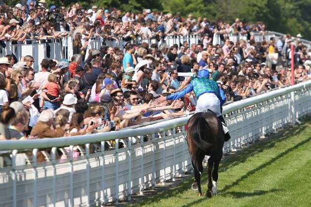 Themen der Woche - SPORT KW20 Bilder des Tages - SPORT On the go - James Reveley HIPPISME : Grand Steeple Chase de Paris - Auteuil - 20 05 2018 MichaelBaucher Panoramic 