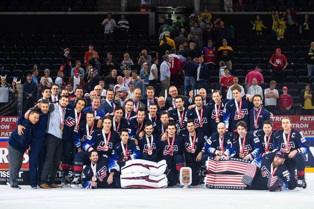 180520 United States team picks for a team shot after the win in the bronze match in the ice hockey World Cup between USA and Canada on May 20, 2018 in Copenhagen  Copyright: LUDVIGxTHUNMAN BB180520LT055
