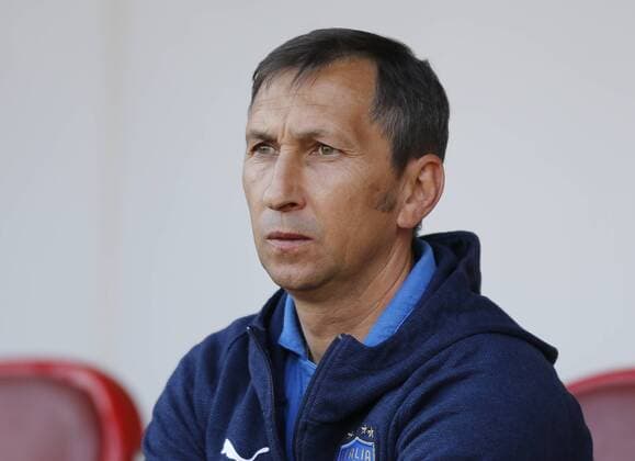 Italy v Netherlands UEFA EURO EM Europameisterschaft Fussball U17 U 17 Championship Final Italy Under-17 head coach Carmine Nunziata prior to the UEFA Euro U17 Championship Final match at the New York Stadium, Rotherham Content Not Available For UK Newspapers Copyright: xSimonxMoorex FIL-11825-0004