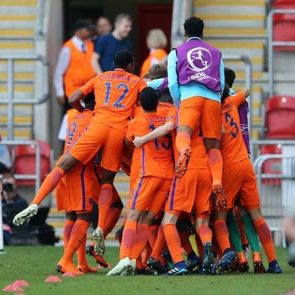 Italy v Netherlands UEFA EURO EM Europameisterschaft Fussball U17 U 17 Championship Final Netherlands celebrate scoring the opening goal during the UEFA Euro U17 Championship Final match at the New York Stadium, Rotherham Content Not Available For UK Newspapers Copyright: xSimonxMoorex FIL-11825-0008