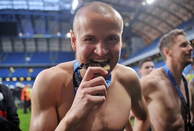 Fußball, Legia Warschau feiert den Gewinn der polnischen Meisterschaft 2018.05.20 Poznan Pilka nozna Lotto Ekstraklasa sezon 2017 2018 Lech Poznan - Legia Warszawa N z Radosc, po meczu, medale Adam Hlousek Foto Rafal Rusek PressFocus 2018.05.20 Poznan Football Polish Lotto Ekstraklasa season 2017 2018 Lech Poznan - Legia Warszawa Radosc, po meczu, medale Adam Hlousek Credit: Rafal Rusek PressFocus NEWSPIX.PL --- Newspix.pl  20180520PF_RR207