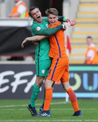 Italy v Netherlands UEFA EURO EM Europameisterschaft Fussball U17 U 17 Championship Final Joey Koorevaar (l) and Ramon Hendriks of Netherlands celebrates after the UEFA Euro U17 Championship Final match at the New York Stadium, Rotherham Content Not Available For UK Newspapers Copyright: xSimonxMoorex FIL-11825-0028