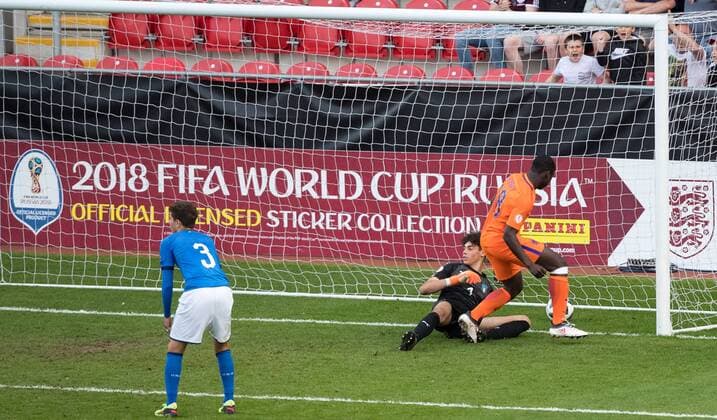 Brian Brobbey (Ajax) of Holland U17 U 17 scores the equalising goal to make it 2-2 during the UEFA Under-17 Championship FINAL match between Italy and Netherlands at the New York Stadium, Rotherham, England on 20 May 2018. Copyright: xAndyxRowlandx PMI-2044-0007