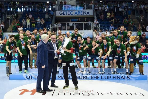 Handball Mens EHF Cup Final Four Tournament in Magdeburg Season 2017 18 Final Game Foxes Berlin Saint Raphael Var Handball Jubilee after the Cup victory TW Petr Stochl No. 71 Füchse Berlin receives the EHF Cup 20 05 18 Copyright: xMichaelxHundtx xMatthiasxKochx