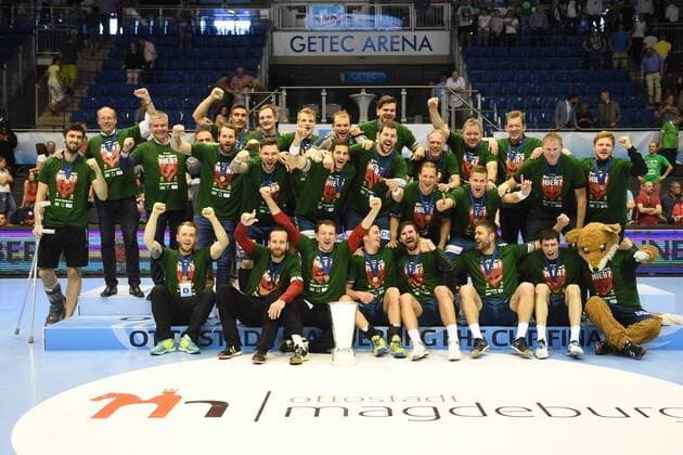 Handball Men EHF Cup Final Four Tournament in Magdeburg Season 2017 18 Final game Foxes Berlin Saint Raphael Var Handball Cheers after the Cup victory the Foxes Berlin celebrate success in the EHF Cup 20 05 18 Copyright: xMichaelxHundtx xMatthiasxKochx