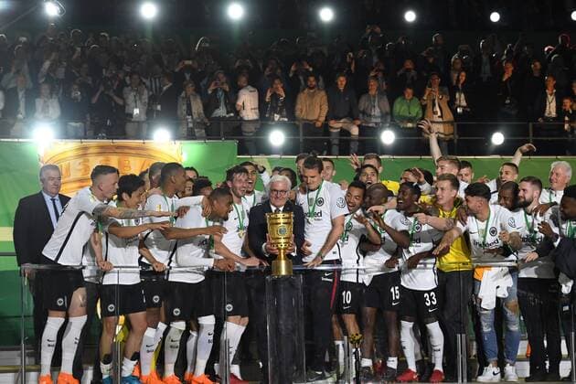 Football Mens Season 2017 2018 DFB Cup Final 19 05 2018 Berlin Olympics Cup Winners Cup celebration Eintracht Frankfurt Frank Walter Steinmeier President Eintracht Frankfurt