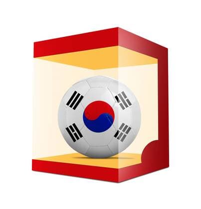 WM 2018, Grafik mit Landesfarben-Fußball der Teilnehmer Soccer balls with team flag from Kora Republic in transparent box on white background BOMBAERTxPatrick  xBELGAIMAGE-136195007x