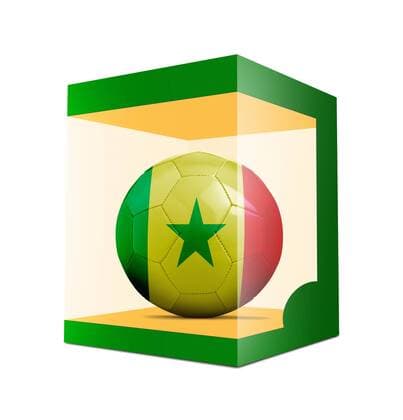 WM 2018, Grafik mit Landesfarben-Fußball der Teilnehmer Soccer balls with team flag from Senegal in transparent box on white background BOMBAERTxPatrick  xBELGAIMAGE-136195019x
