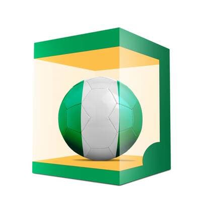 WM 2018, Grafik mit Landesfarben-Fußball der Teilnehmer Soccer balls with team flag from Nigeria in transparent box on white background BOMBAERTxPatrick  xBELGAIMAGE-136195024x