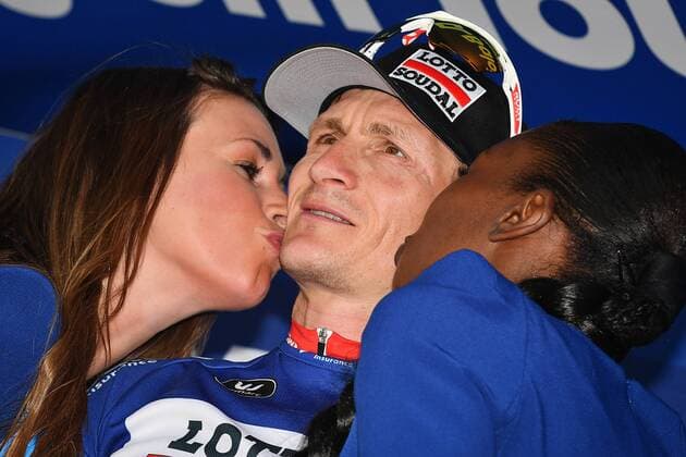 Bilder des Tages - SPORT German Andre Greipel of Lotto Soudal celebrates on the podium in the leader jersey after the first stage of the Baloise Belgium Tour cycling race, 178,8 km from Buggenhout to Buggenhout, Wednesday 23 May 2018. DAVIDxSTOCKMAN  x05351942x