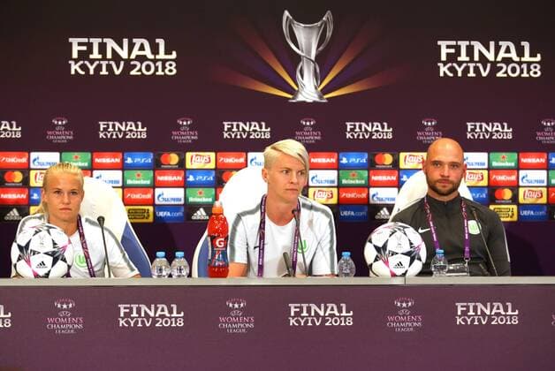Lyon vs Wolfsburg Final CL Womens preliminary reports Kiev Ukraine 23 05 2018 FOOTBALL Olympique Lyon vs VfL Wolfsburg Final UEFA Womens Champions League Season 2017 18 Pernille Harder VfL Wolfsburg Nilla Fischer VfL Wolfsburg head coach Stephan Lerch VfL Wolfsburg during the press conference Kiev