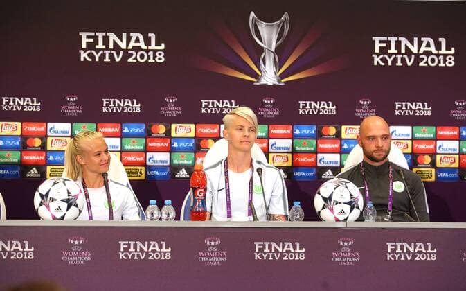 Lyon vs Wolfsburg Final CL Womens preliminary reports Kiev Ukraine 23 05 2018 FOOTBALL Olympique Lyon vs VfL Wolfsburg Final UEFA Womens Champions League Season 2017 18 Pernille Harder VfL Wolfsburg Nilla Fischer VfL Wolfsburg head coach Stephan Lerch VfL Wolfsburg during the press conference Kiev