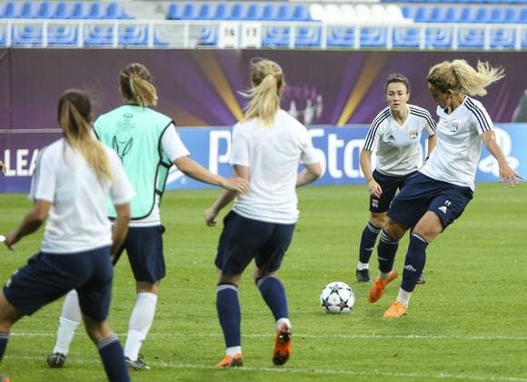 May 23, 2018 - Kiev, Ukraine - FC Olympique Lyonnais players are seen during their rehersal for UEFA Women s Champions League Final at Valeriy Lobanovskyi Stadium in Kyiv, Ukraine, May 23, 2018 FC Olympique Lyonnais rehearsal  - ZUMAn230 20180523_zaa_n230_1075 Copyright: xSergiixKharchenkox