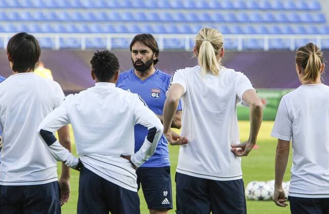 May 23, 2018 - Kiev, Ukraine - FC Olympique Lyonnais Head Coach Reynald Pedros is seen during their rehersal for UEFA Women s Champions League Final at Valeriy Lobanovskyi Stadium in Kyiv, Ukraine, May 23, 2018 FC Olympique Lyonnais rehearsal  - ZUMAn230 20180523_zaa_n230_1077 Copyright: xSergiixKharchenkox
