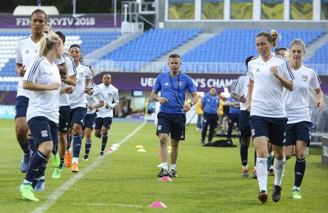 May 23, 2018 - Kiev, Ukraine - FC Olympique Lyonnais players are seen during their rehersal for UEFA Women s Champions League Final at Valeriy Lobanovskyi Stadium in Kyiv, Ukraine, May 23, 2018 FC Olympique Lyonnais rehearsal  - ZUMAn230 20180523_zaa_n230_1079 Copyright: xSergiixKharchenkox