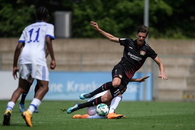 Bayer 04 Leverkusen vs FC Schalke 04, Meisterschaftsspiel U17 U 17 Bundesliga West, 24.05.2018 Marc Lamti (Bayer Leverkusen) beim Meisterschaftsspiel der U17 von Bayer Leverkusen und dem FC Schalke 04 am 24.05.2018, , Leverkusen NRW Deutschland Ulrich-Haberland Stadion *** Bayer 04 Leverkusen vs FC Schalke 04 Championship match U17 Bundesliga West 24 05 2018 Marc Lamti Bayer Leverkusen in the U17 championship of Bayer Leverkusen and FC Schalke 04 on 24 05 2018 Leverkusen NRW Germany Ulrich Haberland stadium