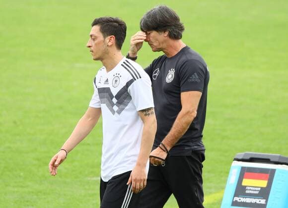 National coach Joachim Loew Germany Germany with Mesut Oezil Germany Germany 24 05 2018 Training of the German national team for the World Cup preparation in the sports zone Rungg in Eppan South Tyrol
