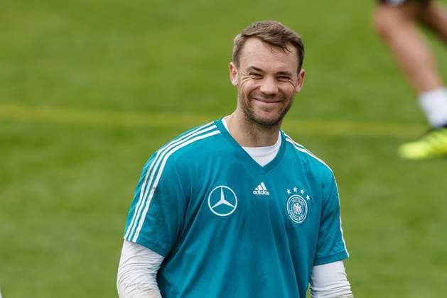 Eppan Italy 24 05 2018 DFB training camp national team goalkeeper Manuel Neuer GER laughs DeFodi507