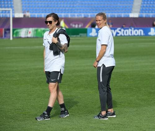 Lyon vs Wolfsburg Final CL Women Kiev Ukraine 24 05 2018 FOOTBALL Olympique Lyon vs VfL Wolfsburg Final UEFA Womens Champions League Season 2017 18 Picture shows Ella Masar VfL Wolfsburg Lara Dickenmann VfL Wolfsburg Kyiv