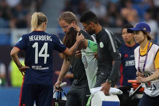 WOMEN SOCCER - UEFA Women CL, Wolfsburg vs Lyon KIEV,UKRAINE,24.MAY.18 - WOMEN SOCCER - UEFA Women Champions League, final, VfL Wolfsburg vs Olympique Lyon. Image shows Ada Hegerberg (Lyon) and Sara Bjork Gunnarsdottir (Wolfsberg). Keywords: injury. GEPAxpictures xMaticxKlansek