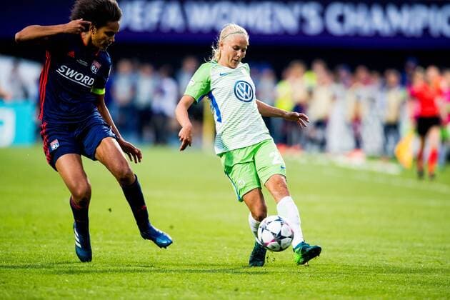 180524 Wendie Renard of Lyon and Pernille Harder of Wolfsburg during the UEFA Womens Champions League final between VfL Wolfsburg and Olympique Lyonnais on May 24 2018 in Kyiv Photo Vegard Wivestad Cave BILDBYRAN Code VG 170174  Copyright: VEGARDxWIVESTADxGRoTT BB180524BB053