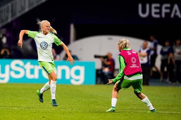 180524 Pernille Harder of Wolfsburg celebrates with Zsanett Jakabfi or Wolfsburg after scoring 1 0 during the UEFA Womens Champions League final between Wolfsburg and Olympique Lyonnais on May 24 2018 in Kyiv Photo Vegard Wivestad Grott BILDBYRAN Code VG 170174  Copyright: VEGARDxWIVESTADxGRoTT BB180524BB066