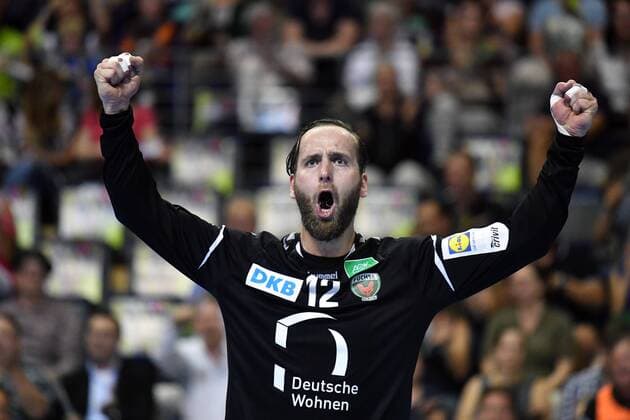 Silvio Heinevetter Goalkeeper Füchse celebrates after a litter Füchse Berlin TuS N Lübbecke 1 Bundesliga DKB Handball Bundesliga 2017 2018 Men Men Men Handball Germany Germany Max Schmeling Halle Berlin 24 5 2018