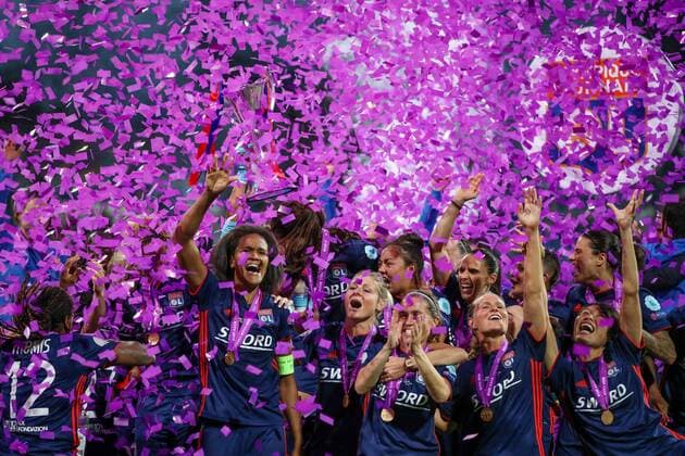WOMEN SOCCER - UEFA Women CL, Wolfsburg vs Lyon KIEV,UKRAINE,24.MAY.18 - WOMEN SOCCER - UEFA Women Champions League, final, VfL Wolfsburg vs Olympique Lyon. Image shows the rejoicing of Lyon. Keywords: trophy. GEPAxpictures xMaticxKlansek
