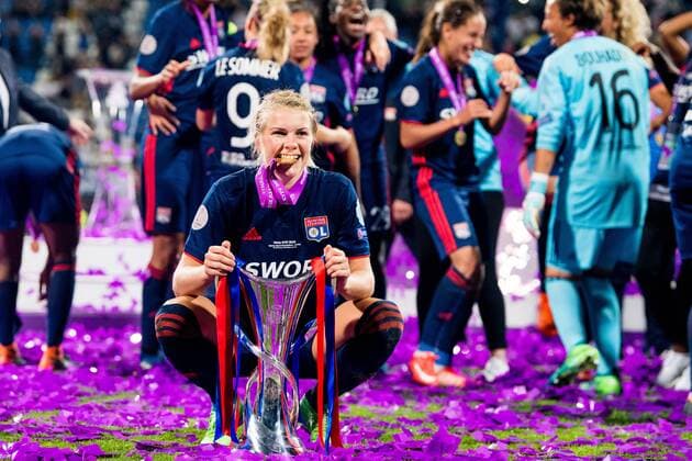 180524 Ada Hegerberg celebrates with the trophy after winning the UEFA Womens Champions League final between VfL Wolfsburg and Olympique Lyonnais on May 24, 2018 in Kyiv Photo Vegard Wivestad Cave BILDBYRAN Code VG 170174  Copyright: VEGARDxWIVESTADxGRoTT BB180524BB108