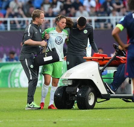 Wolfsburg vs Lyon Final CL Women Kiev Ukraine 24 05 2018 FOOTBALL VfL Wolfsburg vs. Olympique Lyon Final UEFA Womens Champions League Season 2017 18 Picture shows Sara Björk Gunnarsdottir VfL Wolfsburg leaves injured the field Kiev