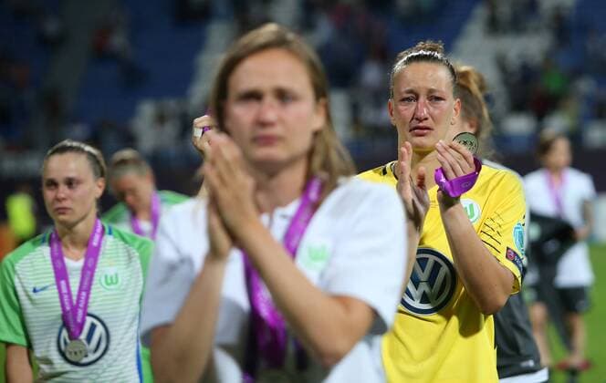 Wolfsburg vs. Lyon Final CL Women Kiev Ukraine 24 05 2018 FOOTBALL VfL Wolfsburg vs. Olympique Lyon Final UEFA Womens Champions League Season 2017 18 Image shows goalkeeper Almuth Schult VfL Wolfsburg Ewa Pajor VfL Wolfsburg Caroline Graham Hansen VfL Wolfsburg disappointed sad dejected desperate down frustration frustrated disappointment Kiev