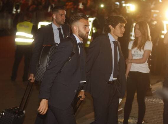 May 24, 2018 - Kiev, Ukraine - Real Madrid s team arrive at the team s hotel in Kiev, Ukraine, May 24, 2018. The 2018 UEFA Champions League Cup final football match between Real Madrid and Liverpool FC will held on May 26 at the Olimpiyskiy Stadium. Real Madrid s Marcelo arrives at the team s hotel in Kiev, Ukraine, May 24, 2018. The 2018 UEFA Champions League Cup final football match between Real Madrid and Liverpool FC will held on May 26 at the Olimpiyskiy Stadium. Real Madrid v Liverpool - UEFA Champions League Final Previews  - ZUMAn230 20180524_zaa_n230_1309 Copyright: xStrx