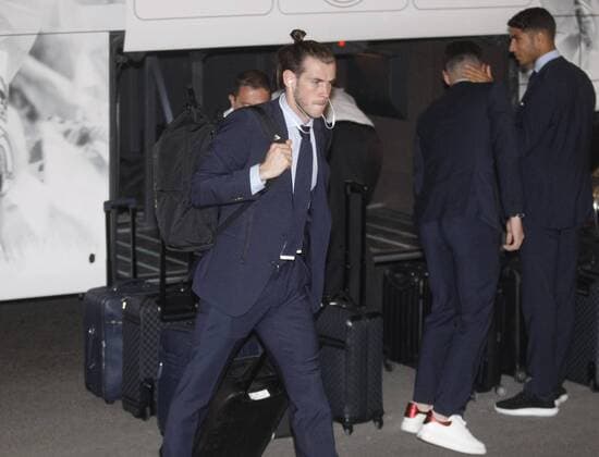 May 24, 2018 - Kiev, Ukraine - Real Madrid s GARETH BALE as the team arrive at the team s hotel in Kiev, Ukraine, on 24 May, 2018. Real Madrid will face Liverpool FC in the UEFA Champions League final at the NSC Olimpiyskiy stadium in Kiev on 26 May 2018. Real Madrid vs Liverpool FC - ZUMAg194 20180524_zap_g194_046 Copyright: xSergxGlovnyx