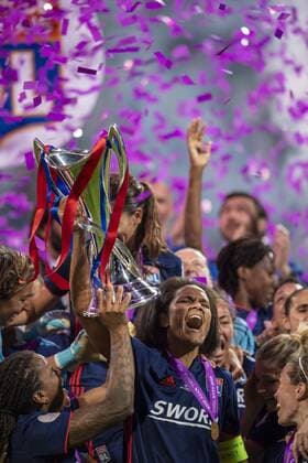 Wendie Renard of Lyon lift the trophy during the UEFA Women s Champions League Final match between VfL Wolfsburg 1-4 Olympique Lyon at Valeriy Lobanovskyi Dynamo Stadium in Kiev, Ukraine, on May 24, 2018. Noxthirdxpartyxsales  (78857213)