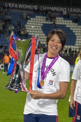 Saki Kumagai of Lyon with Trophy during the UEFA Women s Champions League Final match between VfL Wolfsburg 1-4 Olympique Lyon at Valeriy Lobanovskyi Dynamo Stadium in Kiev, Ukraine, on May 24, 2018. Noxthirdxpartyxsales  (78857233)