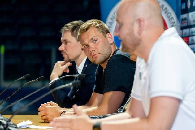 25 05 2018 Handball 1 Bundesliga Season 2017 2018 HC Erlangen HCE Press Conference Press Conference Media Date Presentation New Entry Petter Overby ThHa Petter Overby 9 HC Erlangen HCE is watching Adalsteinn Eyjolfsson coach HC Erlangen HCE