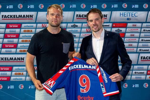 25 05 2018 Handball 1 Bundesliga Season 2017 2018 HC Erlangen HCE Press Conference Press Conference Media Date Presentation New Entry Petter Overby ThHa Petter Overby 9 HC Erlangen HCE and Rene Selke Managing Director HC Erlangen HCE