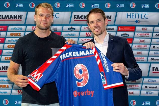 25 05 2018 Handball 1 Bundesliga Season 2017 2018 HC Erlangen HCE Press Conference Press Conference Media Date Presentation New Entry Petter Overby ThHa Petter Overby 9 HC Erlangen HCE and Rene Selke Managing Director HC Erlangen HCE