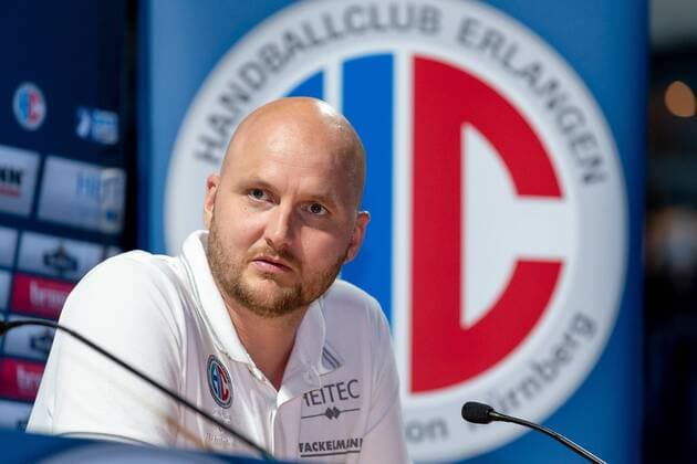 25 05 2018 Handball 1 Bundesliga Season 2017 2018 HC Erlangen HCE Press Conference Press Conference Media Date Presentation New Entry Petter Overby ThHa Adalsteinn Eyjolfsson Coach HC Erlangen HCE