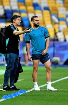 Real Madrid Spanish right-back Dani Carvajal (R) attends a team training session at the NSC Olimpiyskiy stadium in Kiev, Ukraine, 25 May 2018. Real Madrid will face Liverpool FC in the Champions League final at the NSC Olimpiyskiy stadium in Kiev on 26 May 2018. Real Madrid training session !ACHTUNG: NUR REDAKTIONELLE NUTZUNG!  Copyright: xMykolaxTysx GRAF5829 20180525-636628758825269659