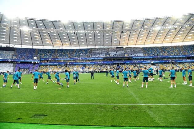 Real Madrid players attend a team training session at the NSC Olimpiyskiy stadium in Kiev, Ukraine, 25 May 2018. Real Madrid will face Liverpool FC in the Champions League final at the NSC Olimpiyskiy stadium in Kiev on 26 May 2018. Real Madrid training session !ACHTUNG: NUR REDAKTIONELLE NUTZUNG!  Copyright: xMykolaxTysx GRAF5846 20180525-636628759546666190
