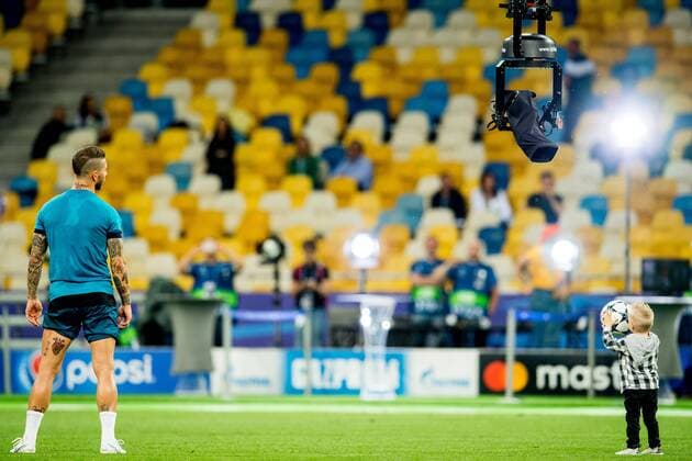 180525 Sergio Ramos or Real Madrid with his son during a training session on May 25, 2018 in Kyiv Photo Vegard Wivestad GREEN PICTURE BODY N Code VG 170177  Copyright: VEGARDxWIVESTADxGR¯TT BB180525BB318