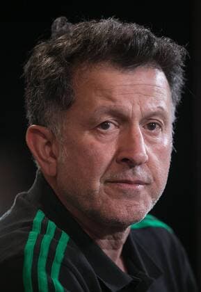 May 25, 2018 - Los Angeles, California, U.S - Coach, Juan Carlos Osorio of Mexico s World Cup squad responds to questions from journalists during Mexico Media Day on Friday May 25, 2018 in Beverly Hills, California ahead a pre-World Cup soccer friendly against Wales in Pasadena on May 28. Mexico Soccer Team Media Day - ZUMAp124 20180525_zaa_p124_512 Copyright: xJavierxRojasx
